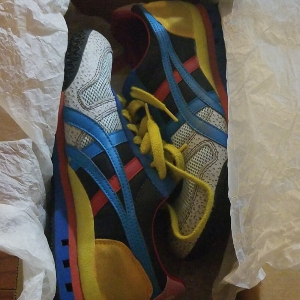 Sneakers